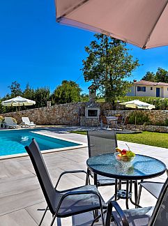 Apartment Appartement Villa Tara, Brsec, Kvarner, Croatia