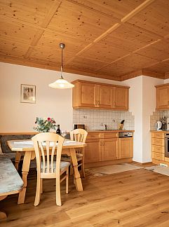 Apartment Appartement Kreuzspitze, Innervillgraten, Tyrol, Austria