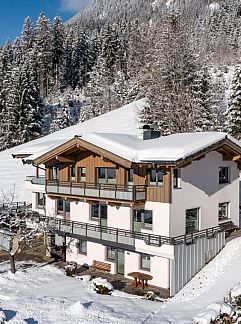 Chalet Maxima - Ski in - Ski Out, St. Jakob in Haus, Tyrol, Austria