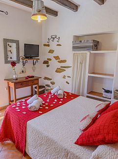 Ferienhaus Vakantiehuis Das Upside Down House mit Whirlpool-Badewanne, Laroya, Andalusien, Spanien