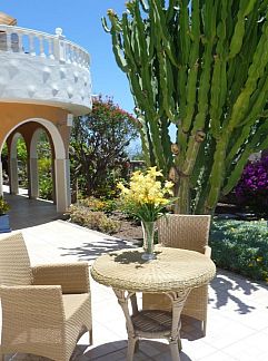Apartment Appartement Charmante Wohnung in Chayofa mit Pool und Grill, Chayofa, Canary Islands, Spain