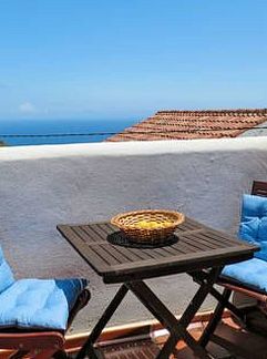 Logement de vacances Vakantiehuis Zweitstöckiges Ferienvilla mit Terrassen, Pool, Igueste, Iles Canaries, Espagne