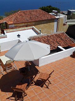 Logement de vacances Vakantiehuis Zweitstöckiges Ferienvilla mit Terrassen, Pool, Igueste, Iles Canaries, Espagne