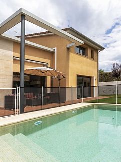 Vakantie appartement Hotel Riu Fluviá, Olot, Catalonië / Pyreneeën, Spanje