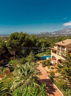 Logement de vacances Ref 116) Leuke halfvrijstaande villa dichtbij de golfbaan va, Altea La Vieja, Costa Blanca, Espagne