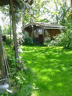 Vakantiewoning Een comfortabel vier persoons vakantiehuis met ruime tuin,, Grouw, Pikmeer, 