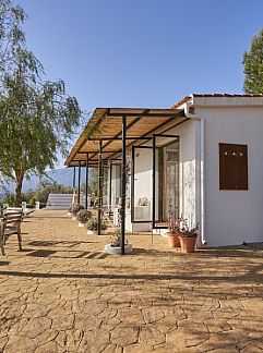 Vakantiewoning House of the Rising Sun - Villa met pool en zeezicht, Sayalonga, Costa del Sol, Spanje