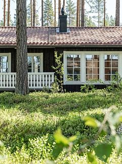 Logement de vacances Vakantiehuis Älgnäs, Skog, Norland, Suède