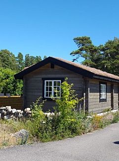 Logement de vacances Vakantiehuis Freistehende Strandvilla mit großem Balkon, Löttorp, Götaland, Suède