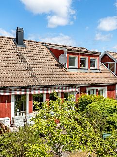 Logement de vacances Vakantiehuis in Karlsborg mit Offenem Kamin, Mölltorp, Götaland, Suède