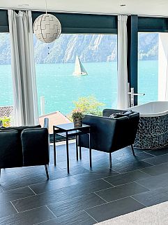 Ferienhaus Vakantiehuis Villa am See 1 / Beach House, Sisikon, Zentral Schweiz, Schweiz