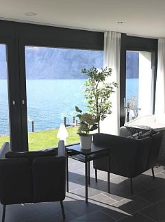 Ferienhaus Vakantiehuis Villa am See 1 / Beach House, Sisikon, Zentral Schweiz, Schweiz