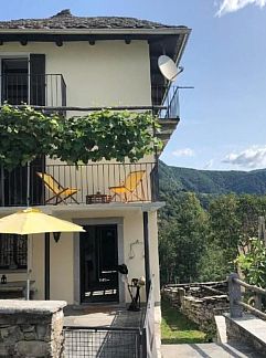 Ferienhaus Vakantiehuis Tausend Steine Haus, Camedo, Tessin, Schweiz