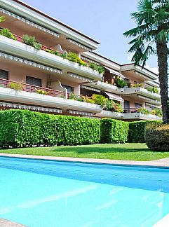 Apartment Appartement Residenza Parcolago Apt 120 1.Stock, Caslano, Ticino / Tessin, Switzerland