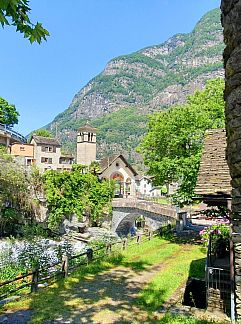 Ferienhaus Vakantiehuis Rustikales Ca'd'Damunt, Cevio, Tessin, Schweiz