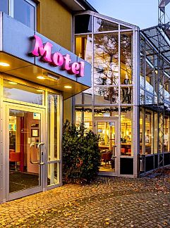 Appartement Hotel-Café-Galerie, Garbsen, Niedersachsen, Deutschland