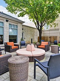 Apartment Courtyard Austin Round Rock, Round Rock, Texas, USA