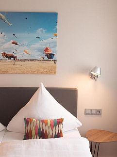 Apartment Turmhotel Rhein-Main, Dreieich, Hessen, Germany