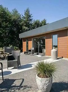 Logement de vacances Recreatieboerderij Slachtehiem, Lollum, Het Friese platteland, 