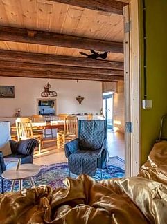 Holiday property Huisje in Sint Annaparochie, Sint Annaparochie, Het Friese platteland, 