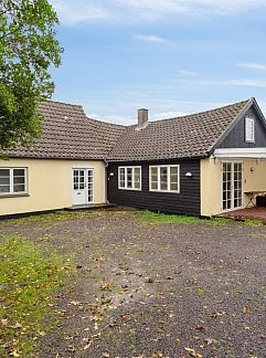 Holiday property Vakantiehuis "Nilia" - 3.5km from the sea, Østermarie, Bornholm, Denmark