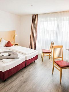 Apartment Hotel Hirsch, Neu-Ulm, Baden-Württemberg, Germany