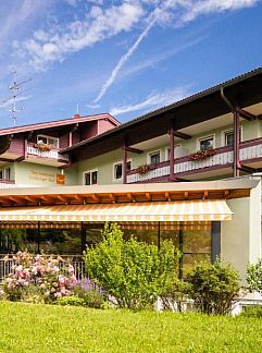 Apartment Hotel Seeblick & Ferienwohnung, Bad Endorf, Bavaria, Germany