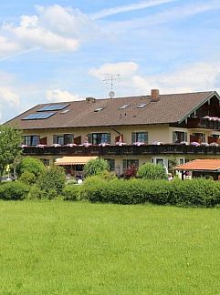 Apartment Hotel Seeblick & Ferienwohnung, Bad Endorf, Bavaria, Germany