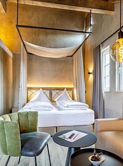 Apartment Hotel Hofgut Tiergarten, Aulendorf, Baden-Württemberg, Germany