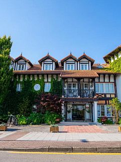 Apartment Apartamentos Dos Robles, Somo, Green Spain, Spain