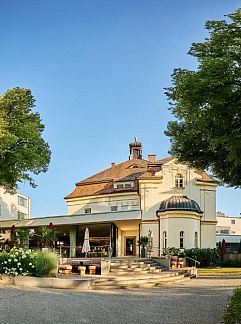 Apartment Genusshotel Wenisch, Straubing, Bavaria, Germany