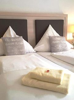 Apartment Altstadthotel Treysa, Schwalmstadt, Hessen, Germany