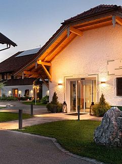 Appartement Appartement Eg Rechts helle 80m 3-Zimmer Wohnung nähe Salzb, Freilassing, Bayern, Deutschland