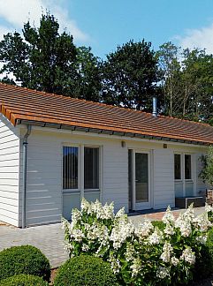 Bijzondere overnachting Klein Herenhuis aan de Kaai in centrum Sluis, Sluis, Zeeuws-Vlaanderen, 