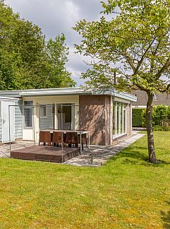 Vakantiewoning Ruime 10-persoons vakantiewoning met drie douches in, Wolphaartsdijk, Zuid-Beveland, 