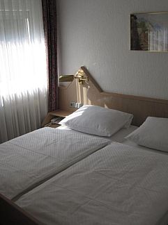 Logement de vacances Hotel zum dicken Baum, Mayen, Rhénanie-Palatinat, Allemagne