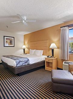 Appartement Travelers Inn Manteca, Manteca, Californië, USA