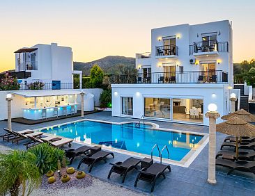 Vakantiehuis Charmante Diamond Villa in der Nähe von Gennad