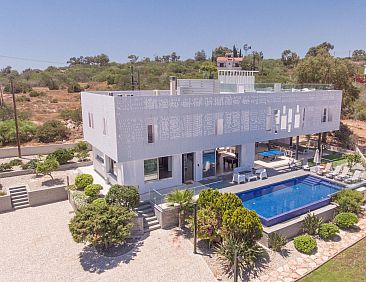 Vakantiehuis Ferienvilla "Chloe" mit Terrasse und Garten