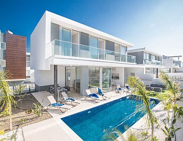 Vakantiehuis 3-Schlafzimmer-Villa mit privatem Pool im Zentr