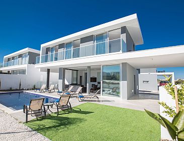 Vakantiehuis Atemberaubende Villa Olivine mit Meerblick