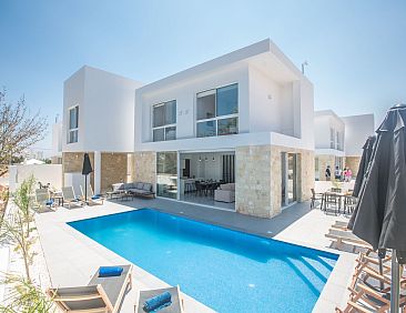 Vakantiehuis 4-Schlafzimmer-Villa mit Pool im Zentrum von Pr