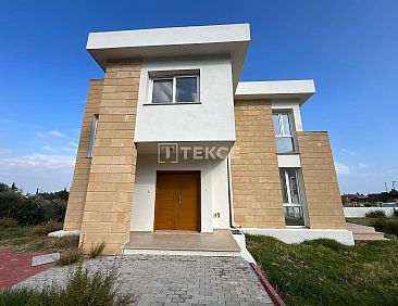 Vrijstaande woning in Girne