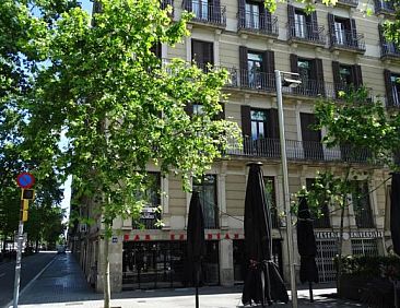 The Hotel 592 - Adults Only