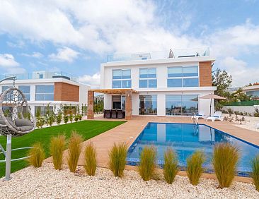Vakantiehuis Coral Elite Residence mit Pool und Whirlpool