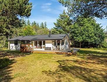 Vakantiehuis "Hakan" - 4km from the sea