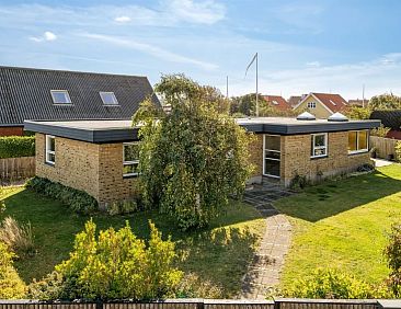 Vakantiehuis "Villum" - 700m from the sea