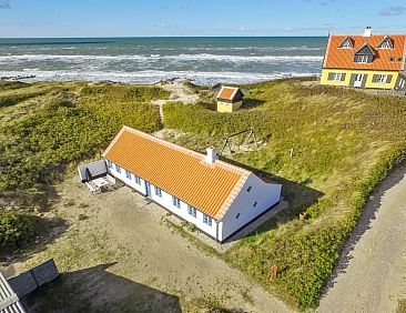 Vakantiehuis "Kuse" - 25m from the sea