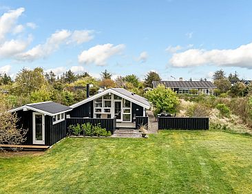 Vakantiehuis "Gunhilde" - 1.2km from the sea