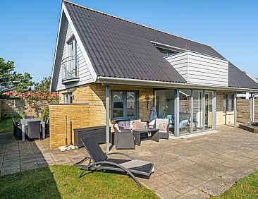 Vakantiehuis "Isabel" - 600m from the sea